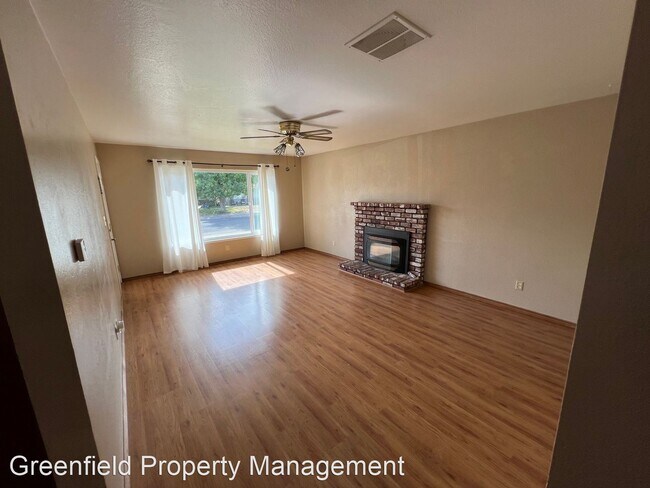 Foto del edificio - 3 br, 2 bath House - 2233 Aladdin Way