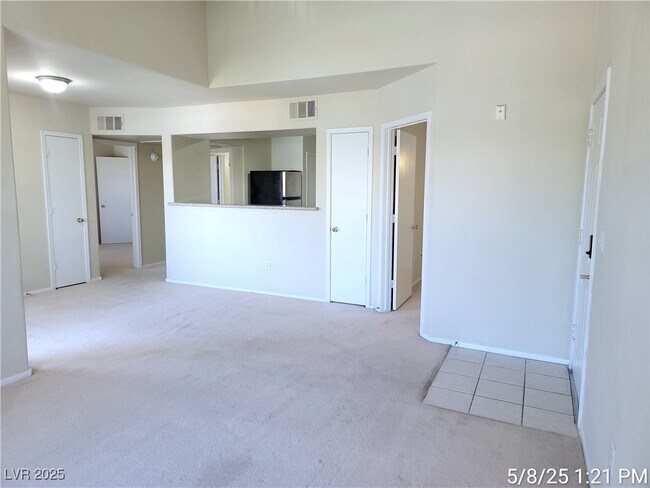 Foto del edificio - 7255 W Sunset Rd