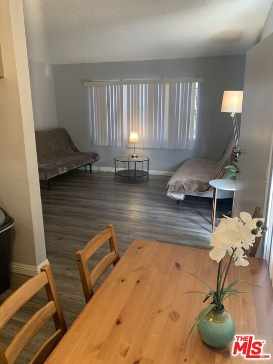 Foto del edificio - 544 W 41st Dr