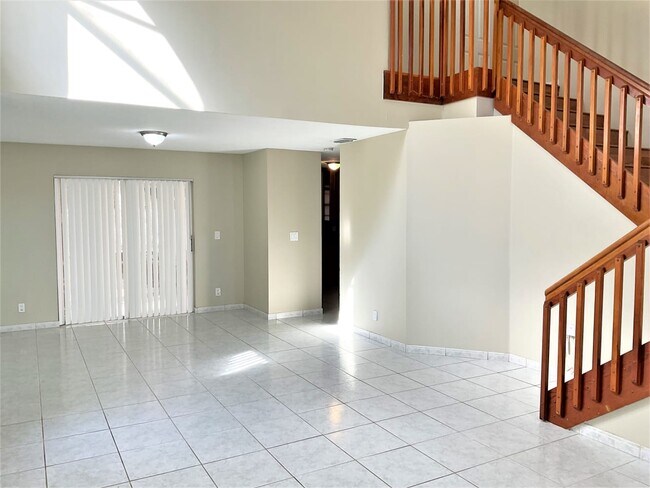 Foto del edificio - 10720 SW 10th Ct