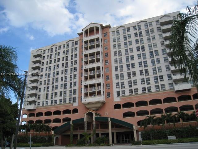 Foto principal - 2351 Douglas Rd