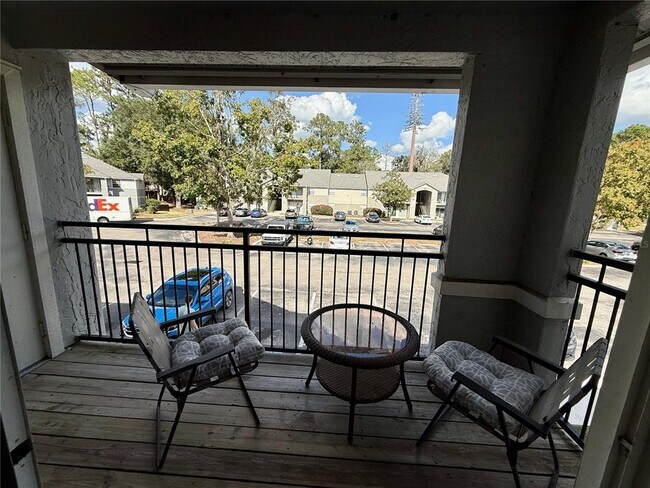 Building Photo - 3705 SW 27th St