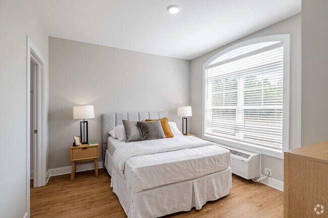 2 habitaciones, 1 baño - 676 pies cuadrados - Dormitorio principal - Meridia Upper Main