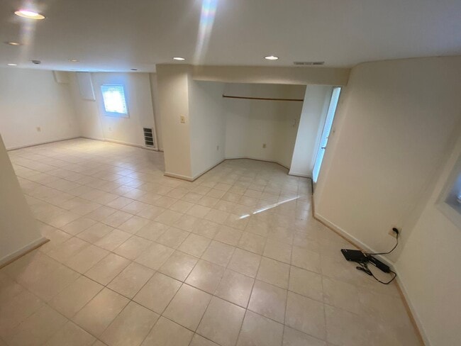 Foto del edificio - 3157 18th St NW