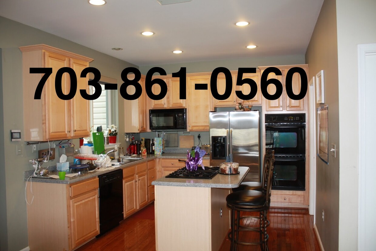 Photo - 13632 Flying Squirrel Dr (Herndon, VA)