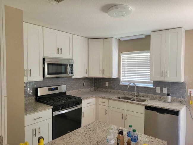 Photo - 3/2 for rent on Washington in OS Apartment