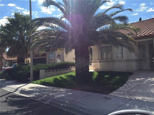 Building Photo - 8649 Trafalgar Dr