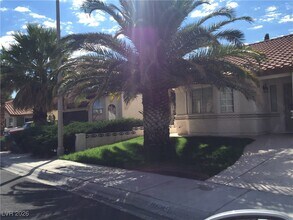 Building Photo - 8649 Trafalgar Dr