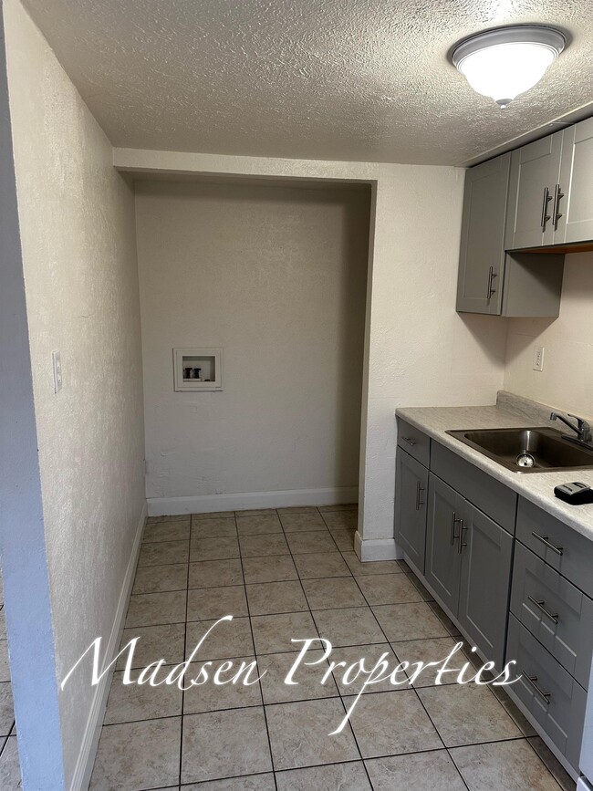 Foto del edificio - 1929 Idora St