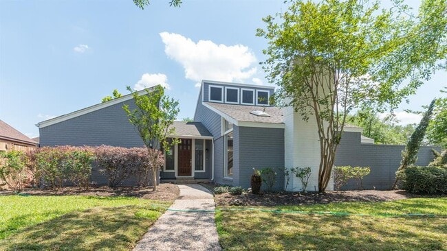Building Photo - 14115 Briarhills Pkwy