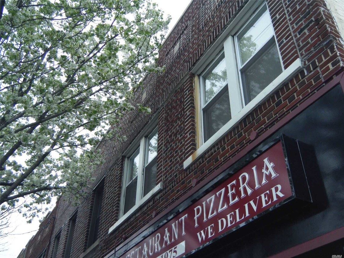 298 Jericho Turnpike, Floral Park, NY 11001 Room for Rent in Floral