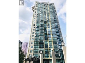 Building Photo - 1367 Alberni St