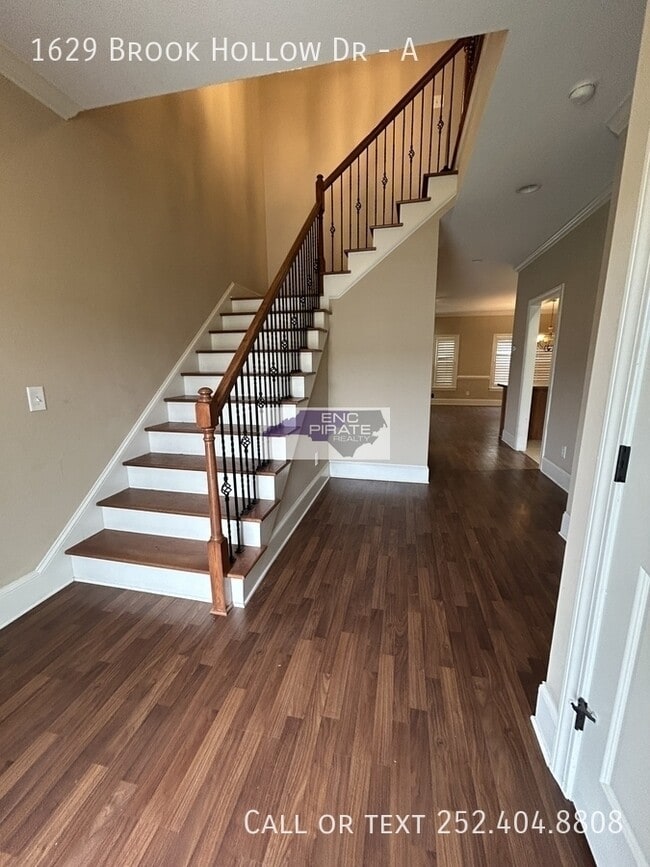 Photo - 1629 Brook Hollow Dr-A Townhome