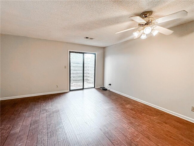 Building Photo - 3730 Old Flowery Branch Rd