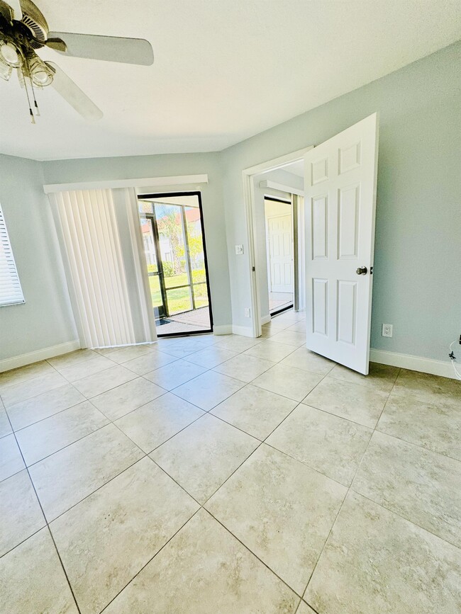 Building Photo - 4987 Pepper Cir