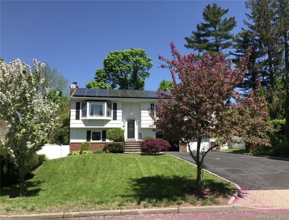 Primary Photo - 15 Downs Ave