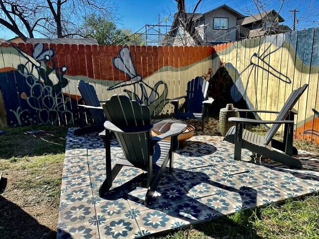 Foto del edificio - 3 Bedroom / 2 Bathroom super cute house for lease!