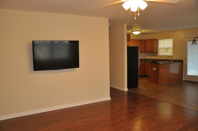 Foto del edificio - 729 Addison Ave