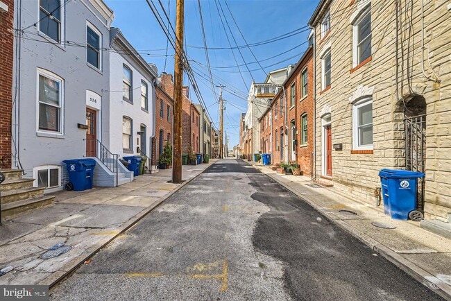 Building Photo - 516 S Dallas St