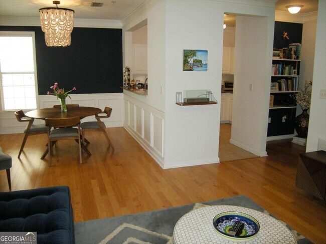 Foto del edificio - 2307 Westchester Ridge NE