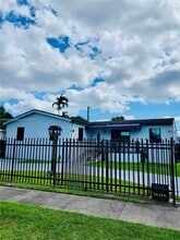 Building Photo - 8210 SW 29th St