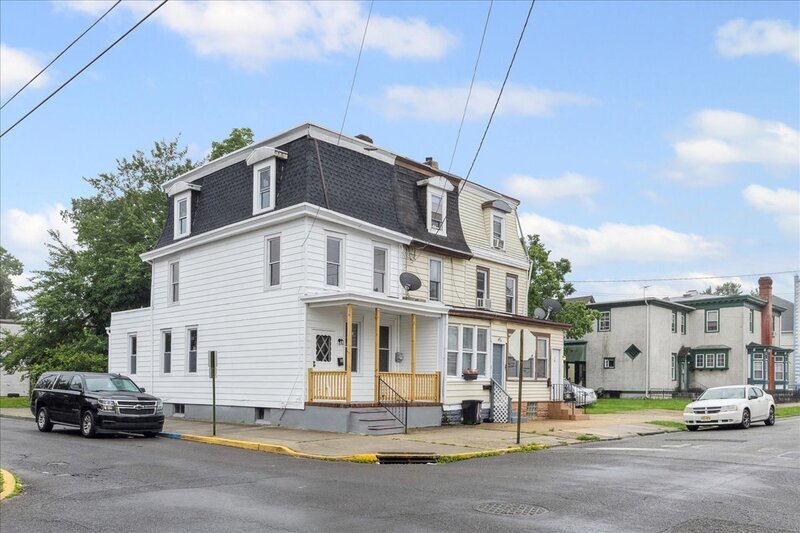 Primary Photo - 18 N Sussex St
