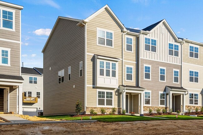 Foto del edificio - BRAND NEW TOWNHOME Available now, Depot 49...