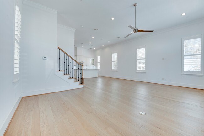 Building Photo - 8736 Oak Kolbe Ln