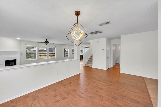 Building Photo - 13221 Elmhurst Dr