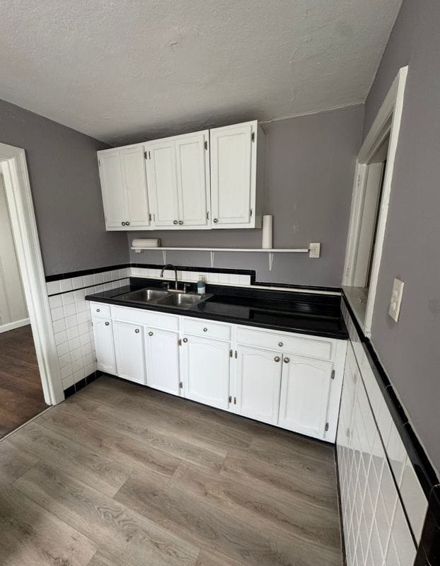 Building Photo - 5659 Beldon Dr