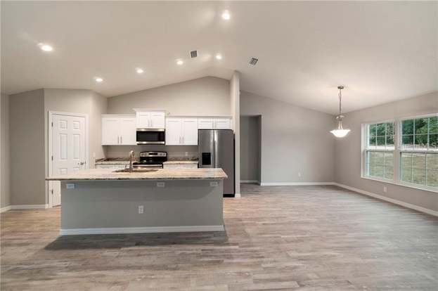 Building Photo - 28 Pecan Drive Pass