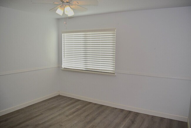 Foto del edificio - All Utilities Paid Including Internet!