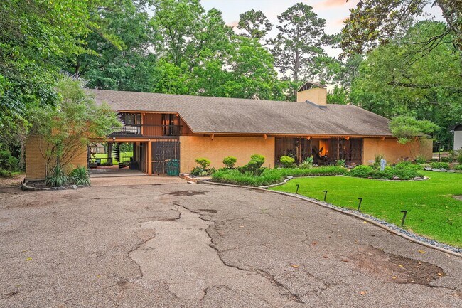 Building Photo - 29 Winged Foot Dr