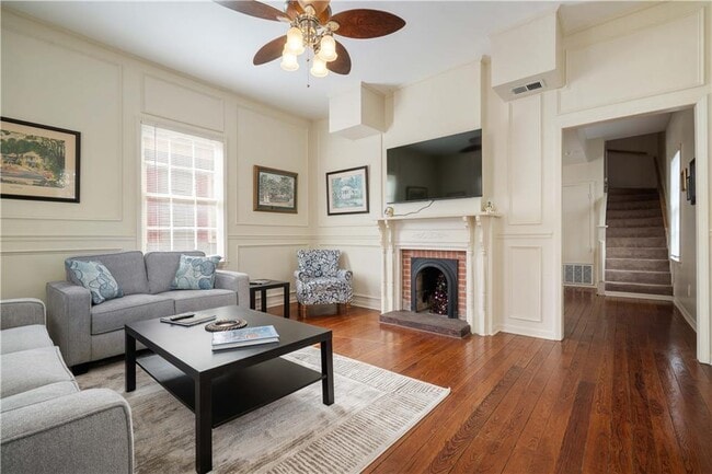 Foto del edificio - 158 S Cedar St