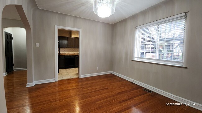 Foto del edificio - 6251 Nottingham Ave