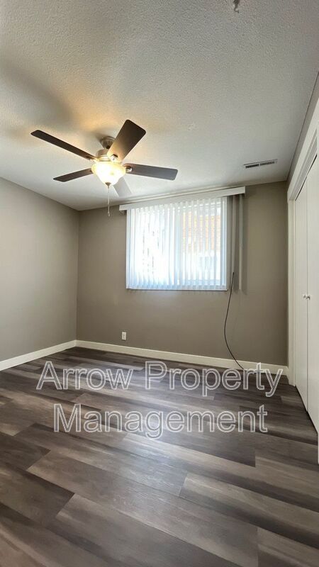 Foto del edificio - 1027 A St