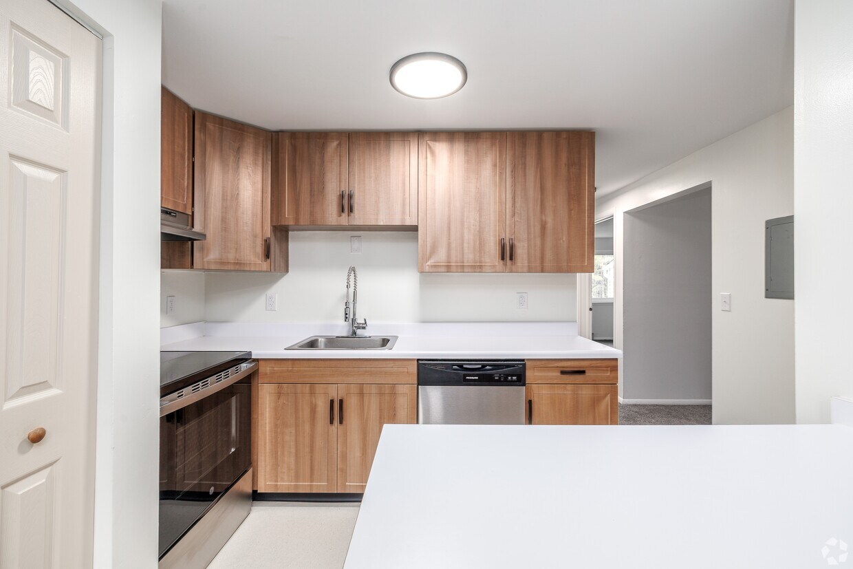 Primary Photo - Cobblestone Apartments