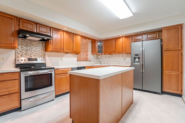 Building Photo - 6115 Gothic Ln