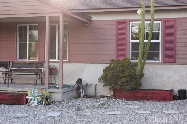 Foto del edificio - 6109 Riverton Ave