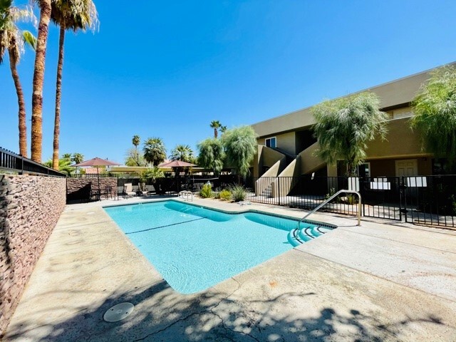 Building Photo - 44220 San Pablo Ave