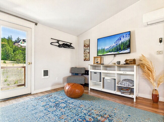 Foto del edificio - 33010 Fircreek Ln