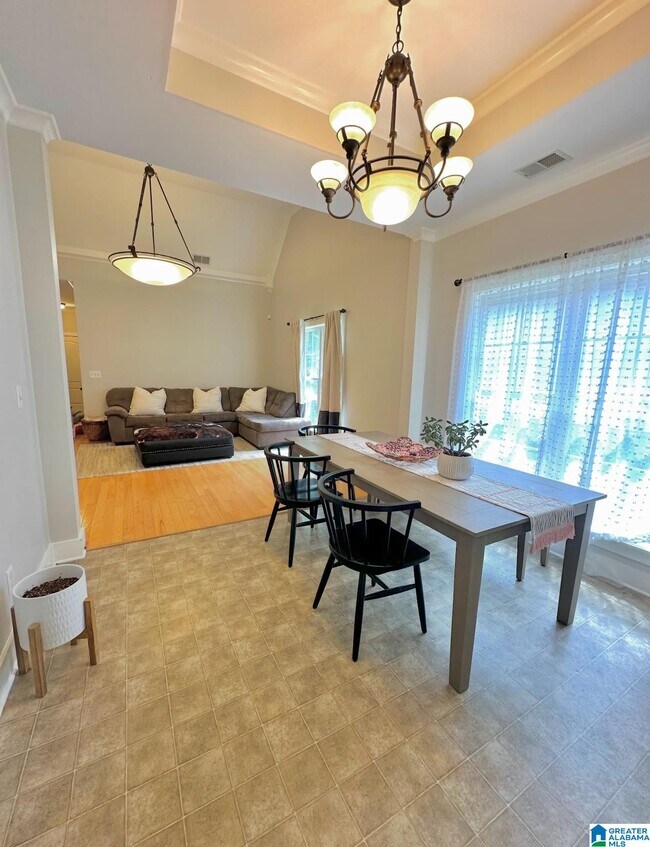 Foto del edificio - 102 Kingston Ct