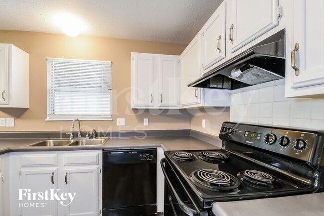 Building Photo - 3874 Kentucky Derby Dr