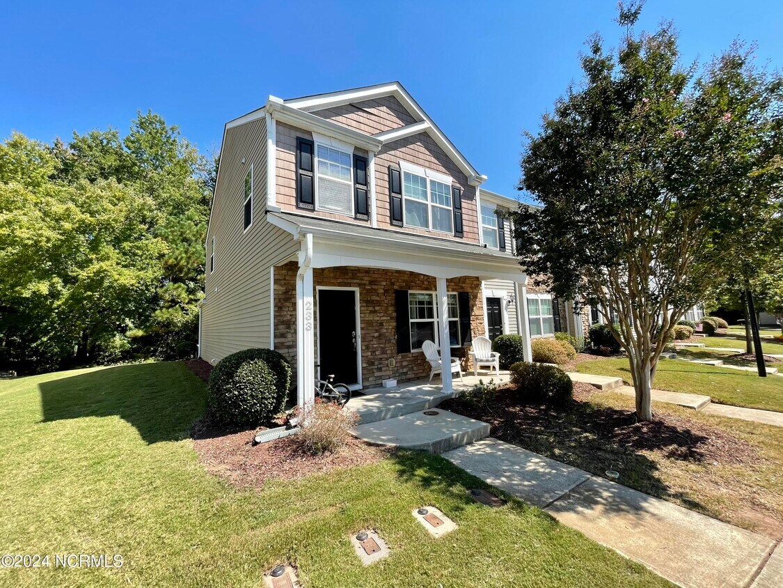 233 Hampshire Downs Dr, Morrisville, NC 27560 Townhome Rentals in