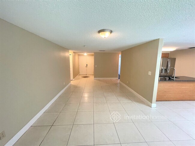 Foto del edificio - 16216 Sagebrush Rd