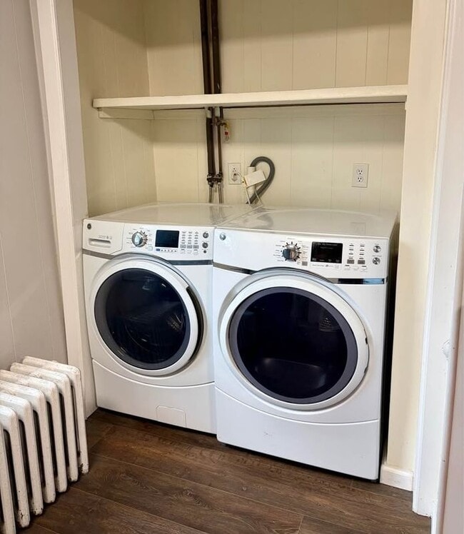 Building Photo - 324 Broadway, 2