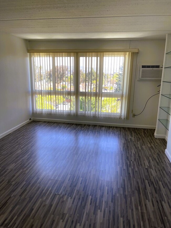 Building Photo - Modern & Elegant 1-Bedroom with Premium Amenities in Santa Clara