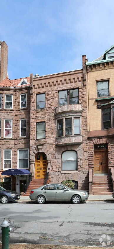 Building Photo - 407 State St