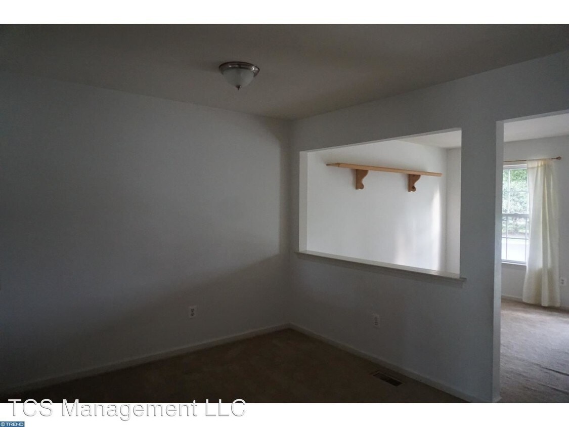 Primary Photo - 108 Carlton Ct