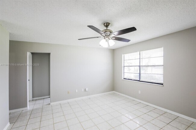 Foto del edificio - 1252 SW Goodman Ave